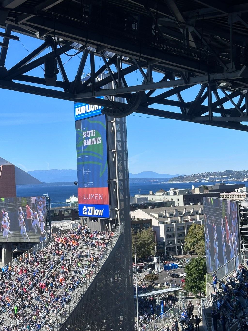 The Ultimate Guide to Lumen Field: My Unforgettable Seattle Game Day Experience